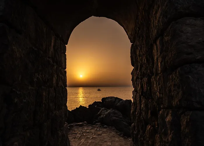 Tramonto Marina * Чефалу