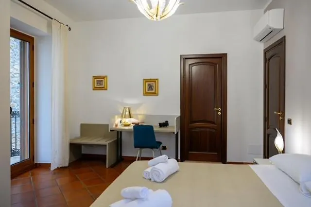 Tramonto Marina Апартаменти