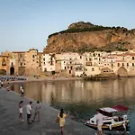 Tramonto Marina Апартаменти