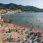 Tramonto Marina Апартаменти Чефалу